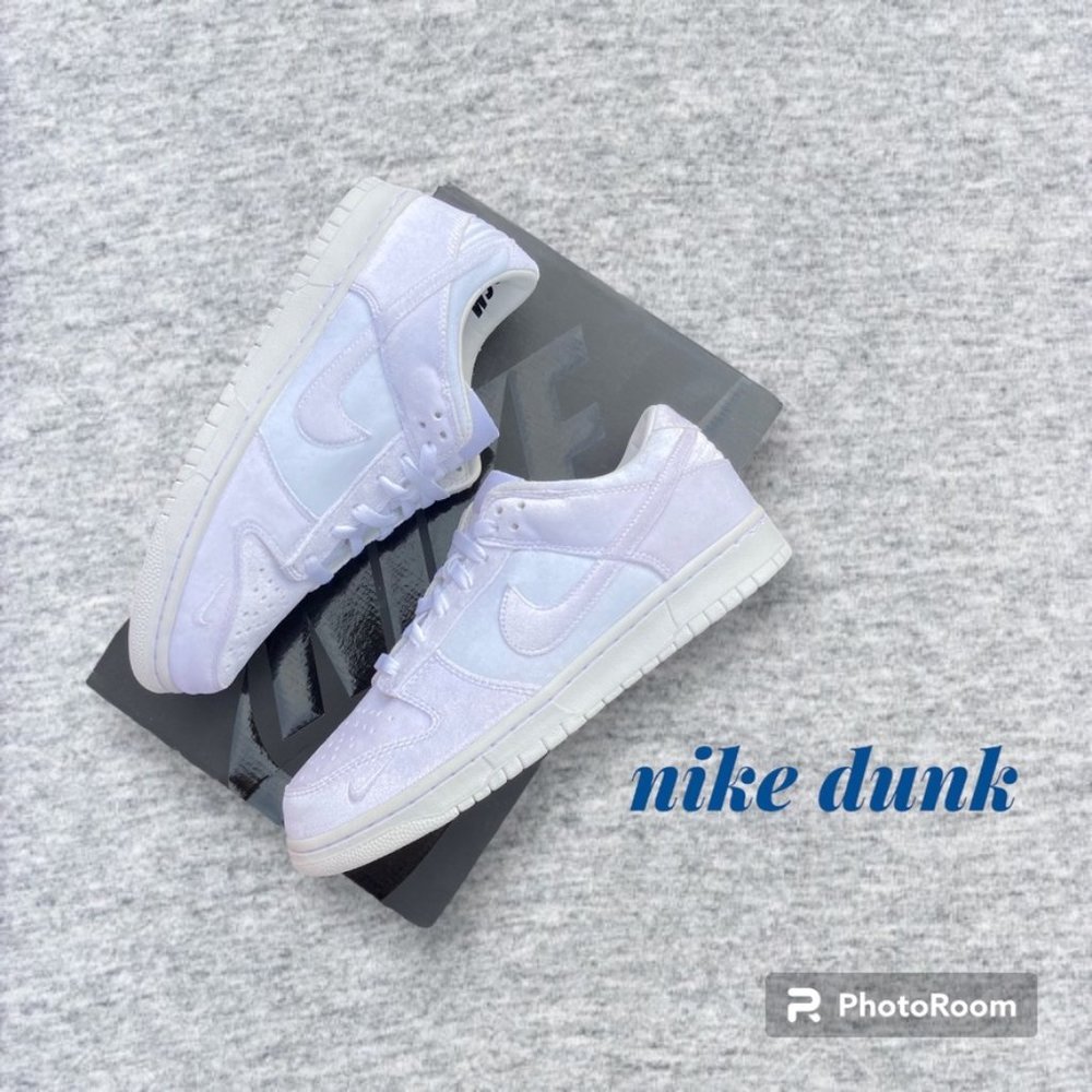 Dover Street Market x Nike Dunk Low White Velvet